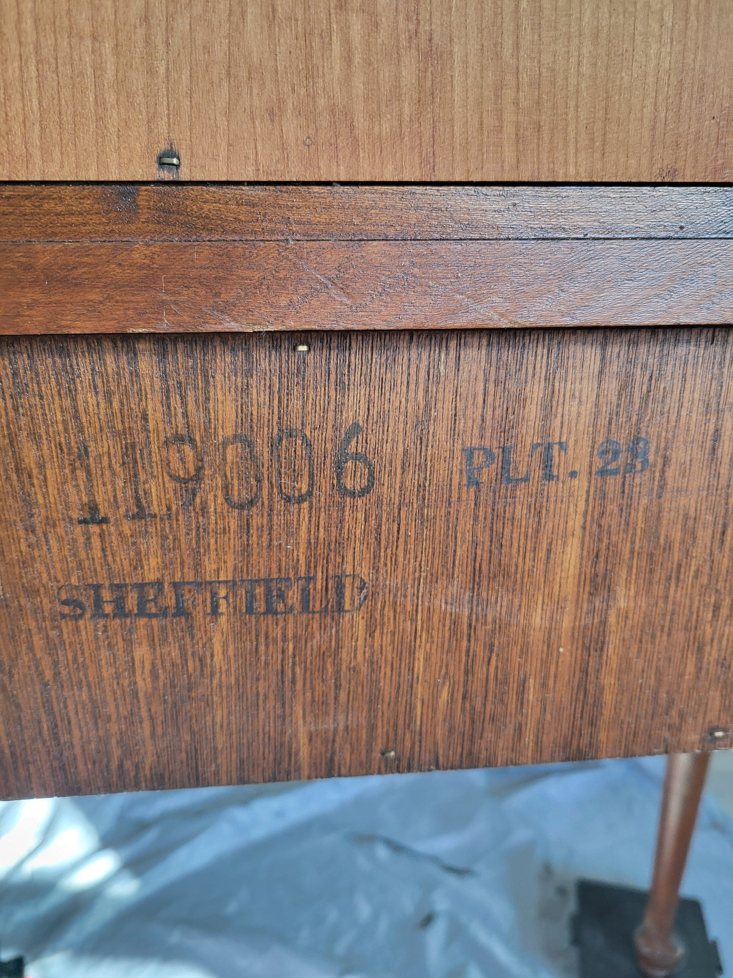 Ethan Allen American Traditional solid cherry writing desk